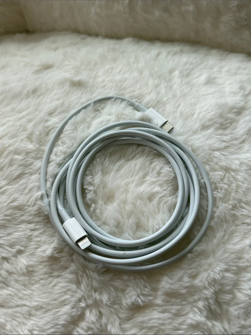 Apple USB-C to Lightning Cable (1m) white I phone air pods charger chord
